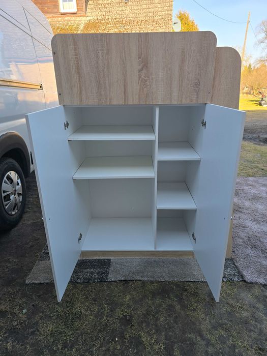 Łóżko piętrowe typu antresola z wbudowanym biurkiem i szafkami