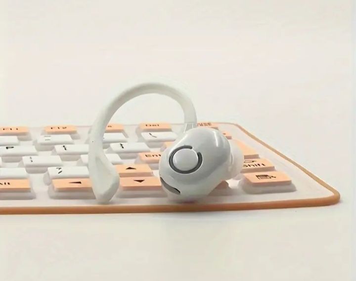 Блютуз гарнитура біла