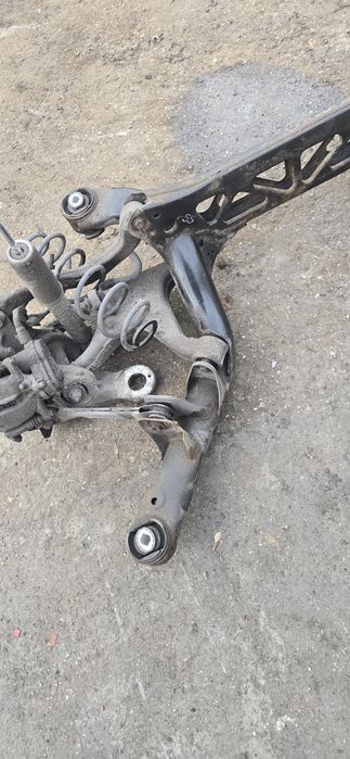 Zawieszenie tył Audi A4 B8 A5 8T ośka