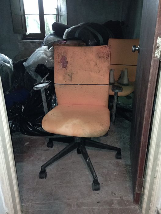 Desks with Drawer Units64739317534978122