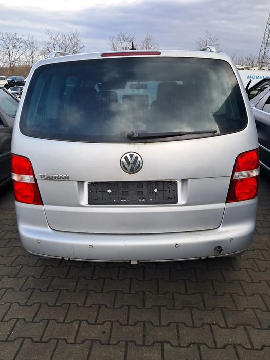 VW TOURAN I LA7W 2.0 TDI 8v BMM DSG Części karoseria wyposażenie silnik