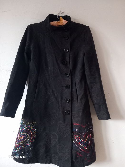 Desigual plaszcz damski z haftem s