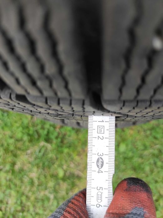 Opony zimowe 235/50/19 Goodride 2024r