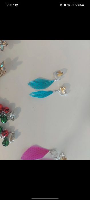 Brincos de mola da claires