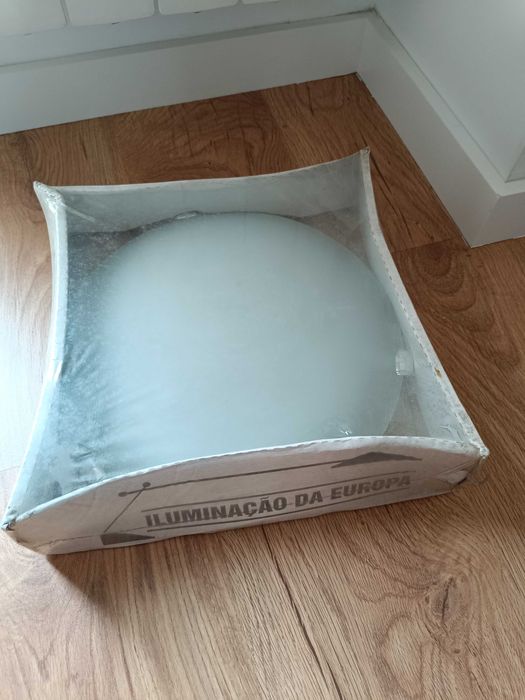 Candeeiros de Teto (3 usados + 1 novo)