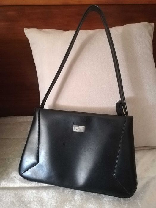 mala preta de senhora