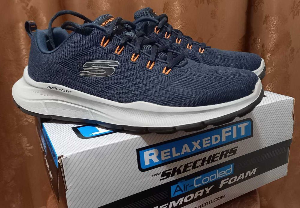 Кроссовки Skechers, размер 43