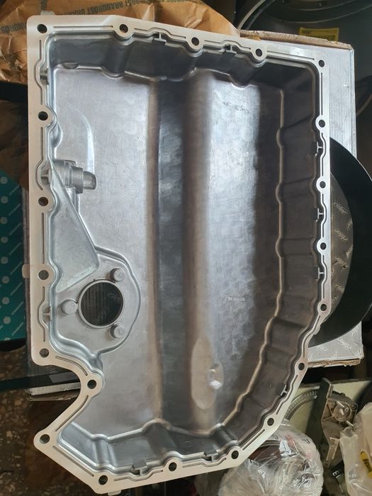 Поддон audi алюміній ,a4 ,a6 ,tiguan