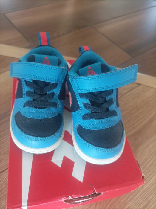 Nike chłopięce rozmiar 21