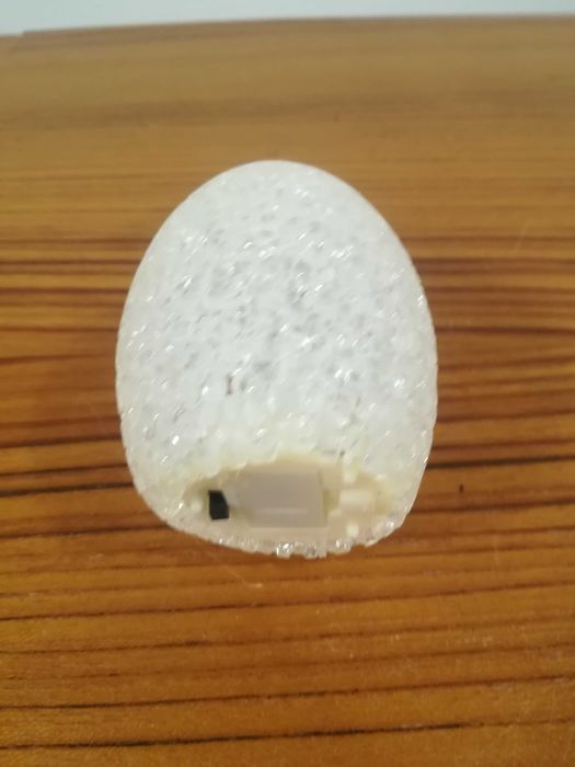 Jajko Wielkanocne LED zmieniające kolor 10 x 5 cm