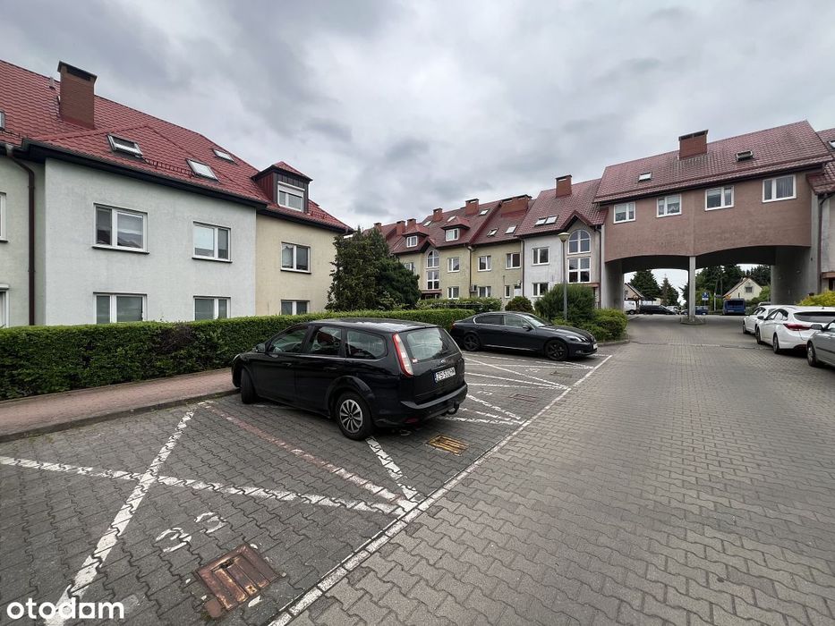 Parter/Kawalerka/ ogródek/ Horeszków