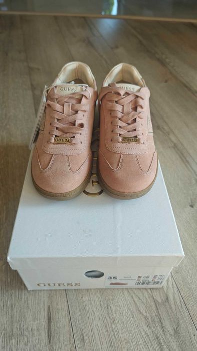 Buty Guess rozm. 35 light pink NOWE