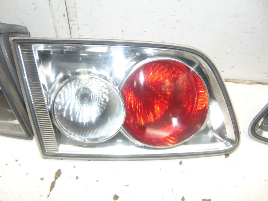 Mazda 6 farolins " nova de stock antigo