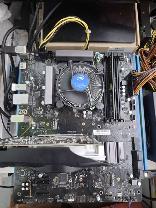 Asrock Z590 PG4 + I5 10400F + Кулер