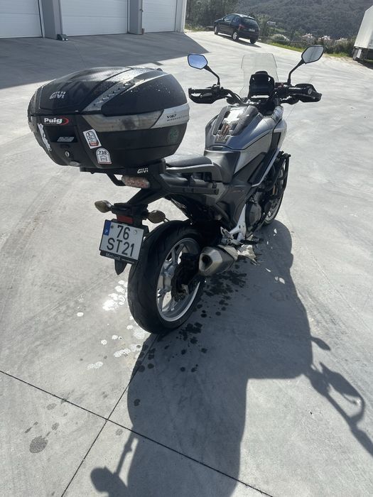 Honda NC 750X – 2017 – Excelente Estado