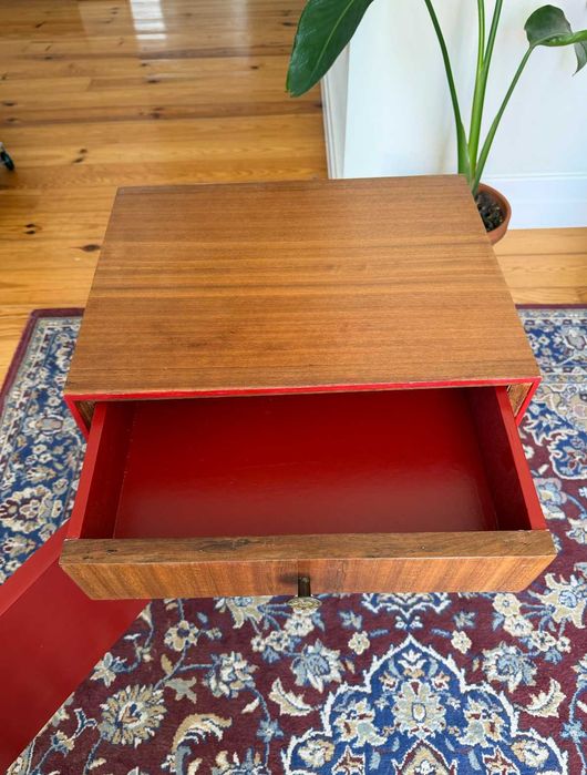 Mesa de cabeceira vintage