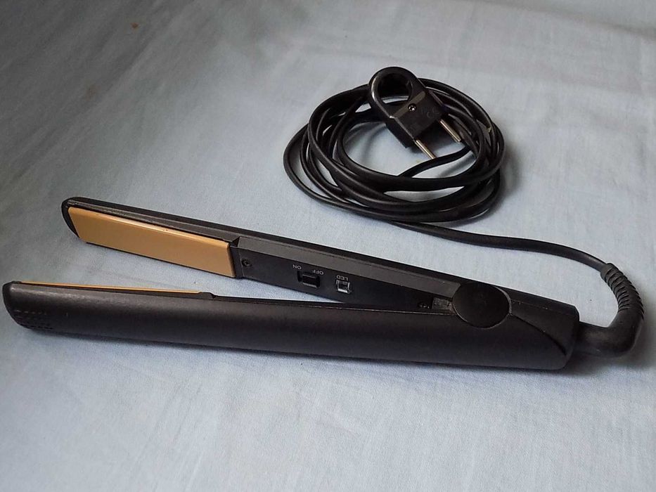 Prostownica do włosów ceramiczna - Moc 150 W/230 V - Model GHD 4.28