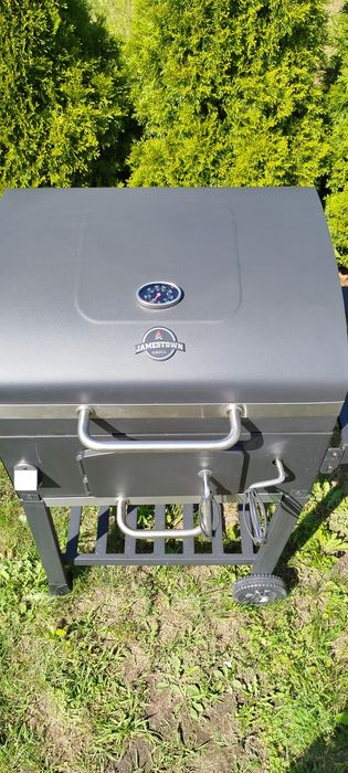 Grill ogrodowy  jak nowy.