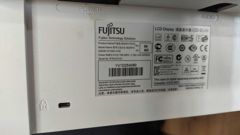 Монітор 22" Fujitsu B22W-5 ECO (16:10, вбудовані колонки)