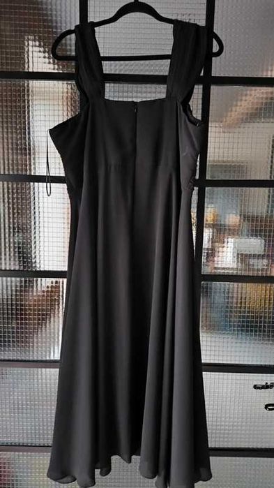 Czarna wieczorowa sukienka 46/48