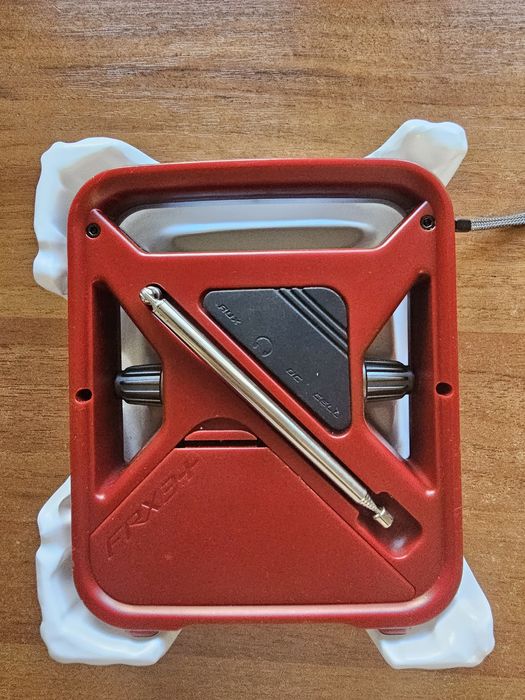 Радіоприймач  Eton frx3+  на аккумуляторі та з динамо машиною