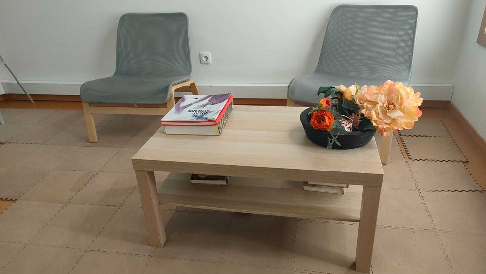 Mesa de centro Lack  ikea
Medidas 90x55