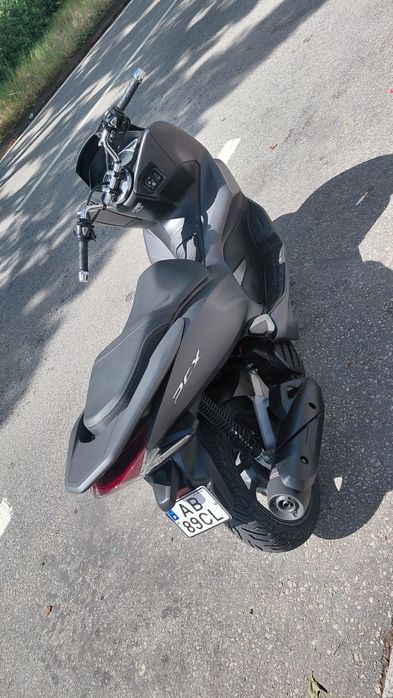 Honda pcx  2020 com revisão e pneus novos