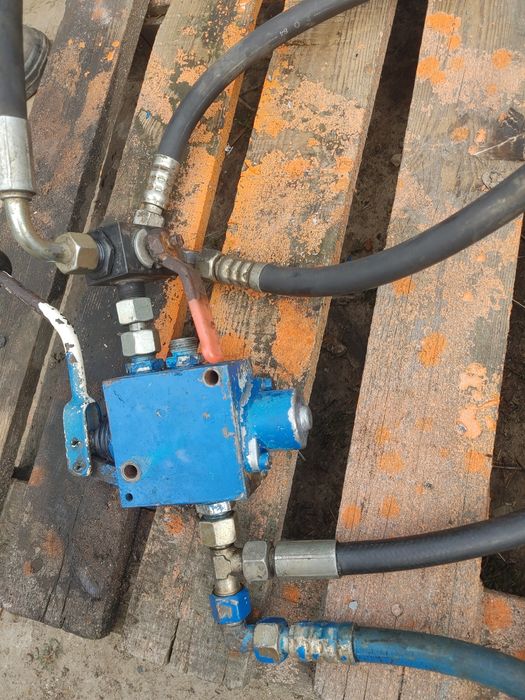 Rozdzielacz hydrauliczny