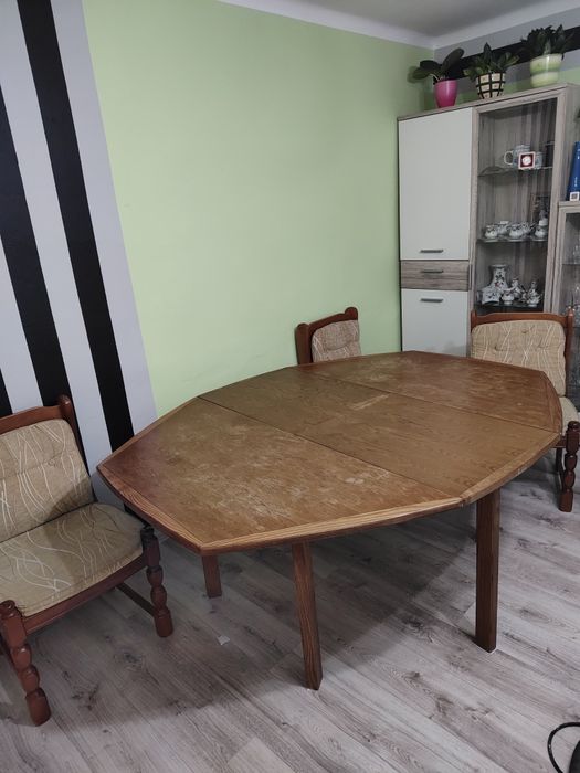 Stół drewniany dobry