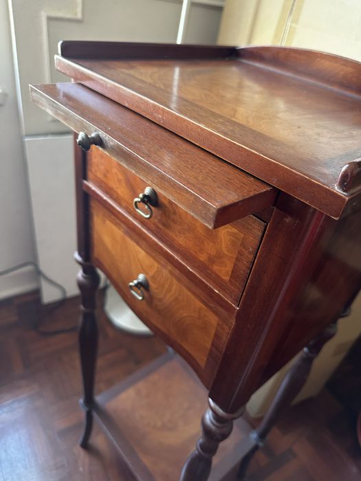 Mini-escrivaninha/ movel multi-usos