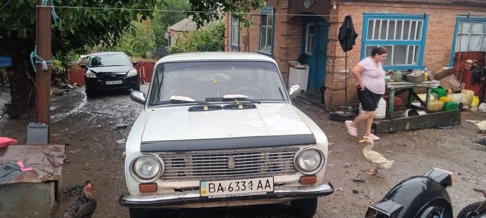 Продам ваз 21011
