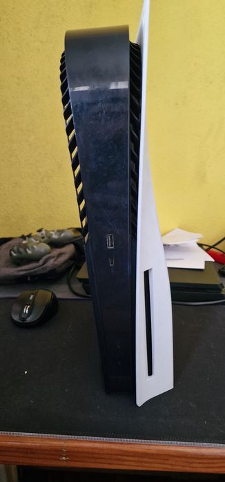 Vendo ps5 825GB, não faço troca
