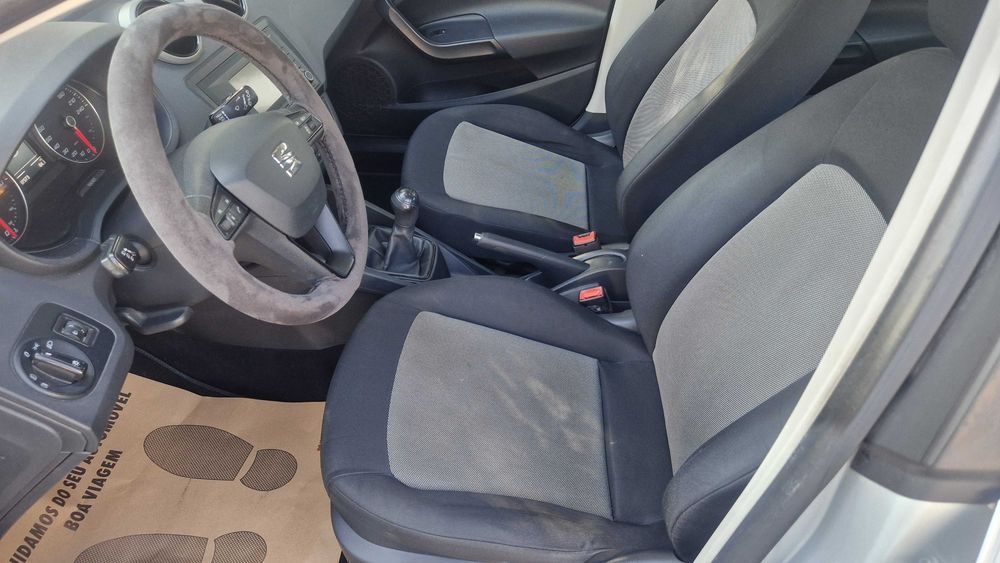 Seat Ibiza 1.4tdi 90cvs 5 portas 5 lugares 12/2016 Nacional