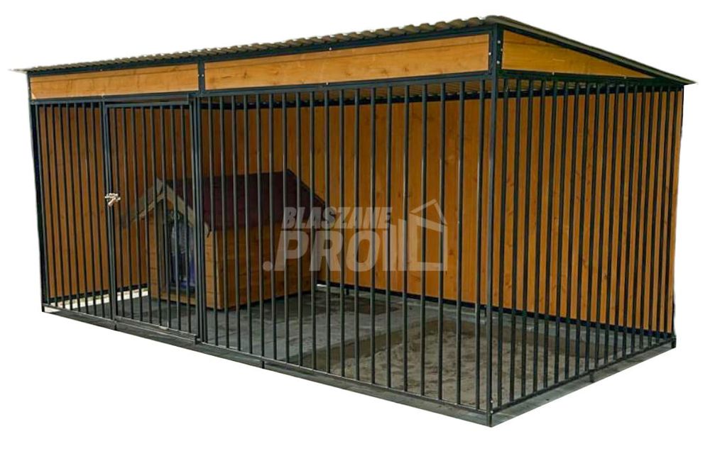 Kojec dla Psów 4x2m Wiatrołap  ściany zabudowane drewnem GP405