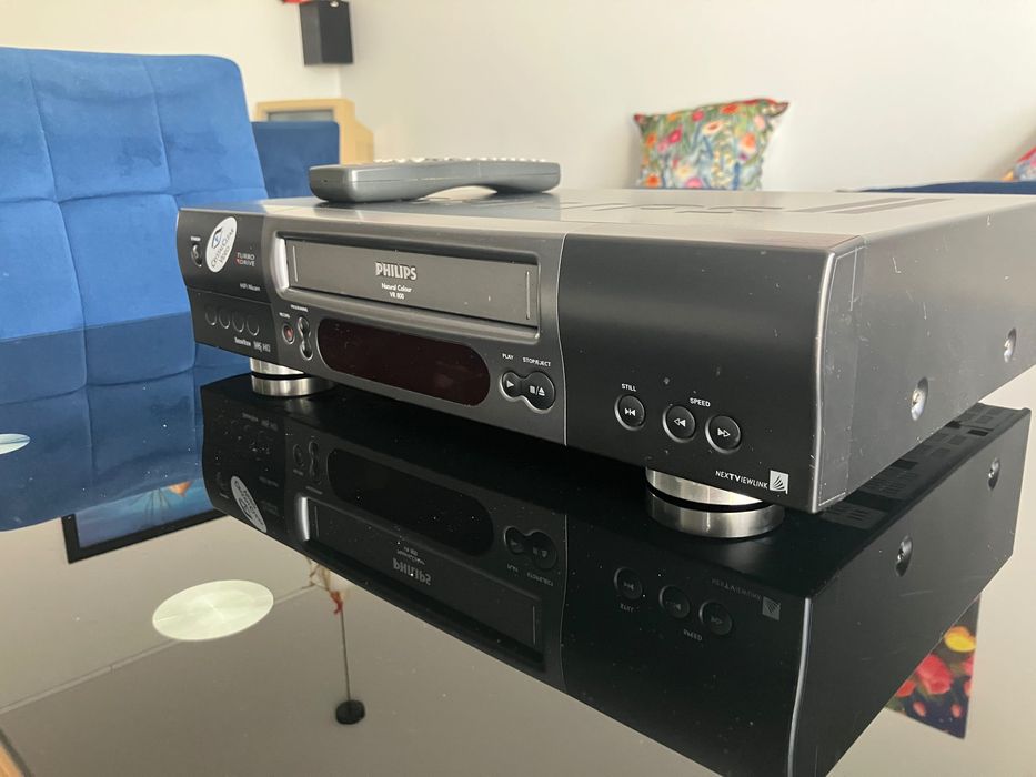 Philips VR800 VHS HiFi NICAM / Turbo Drive / pilot / sprawny