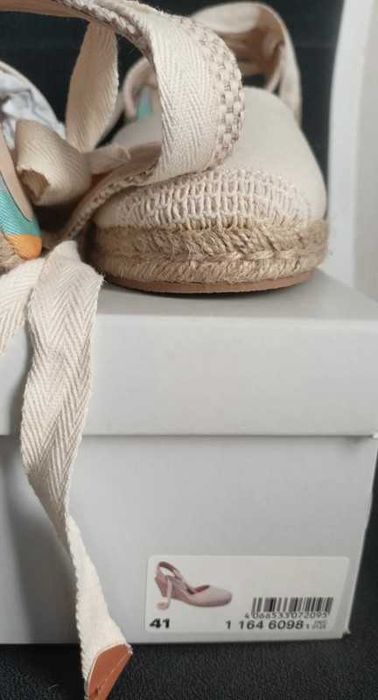 Deichmann Graceland kremowe espadryle wiązane etno folk koturna juta