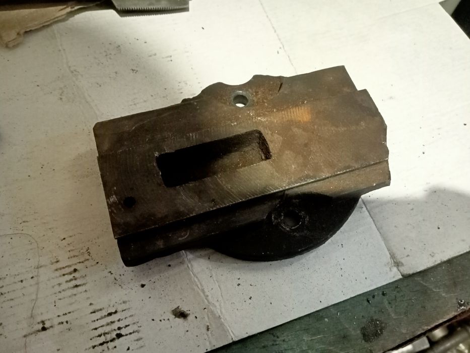 Подошва малойпродольной токарний станок ТВ4
