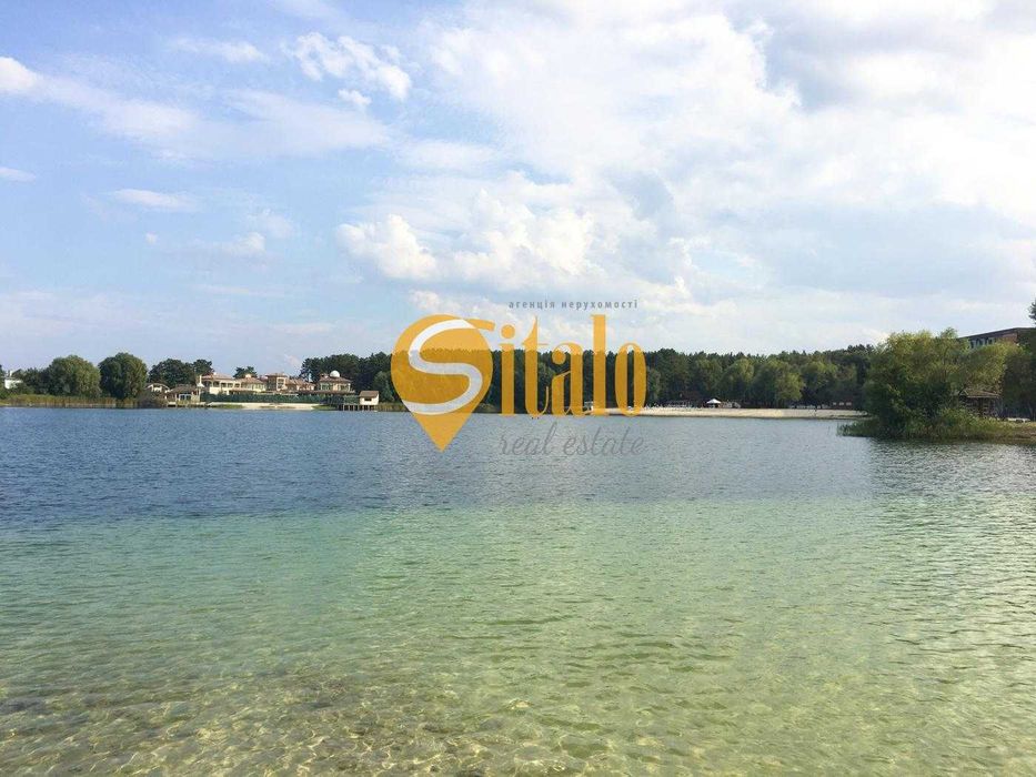 Ділянка з видом на К. Карпати, поруч із озером в Підгірцях