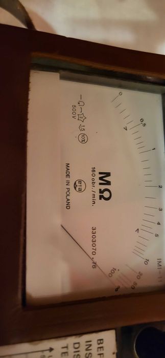 induktor megaomomierz- sprawny-bez uszkodzeń