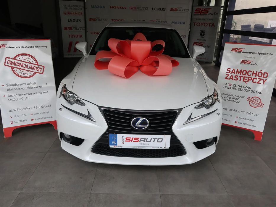 Lexus IS