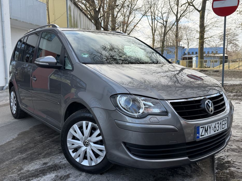 VW Touran 1.6 MPI 102KM 2010R FreeStyle PDC Navi Hak CarPlay Tempomat