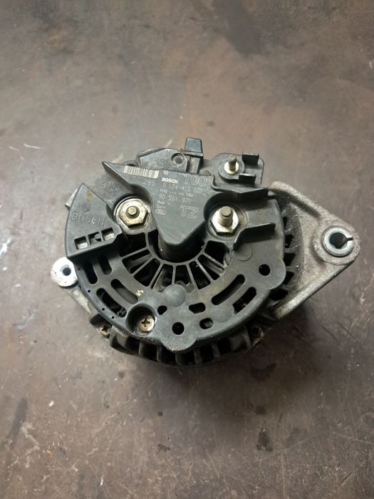 Alternator Bosch 100A Opel Vectra C Benzyna 1.8 16v Z18XE rok 2003