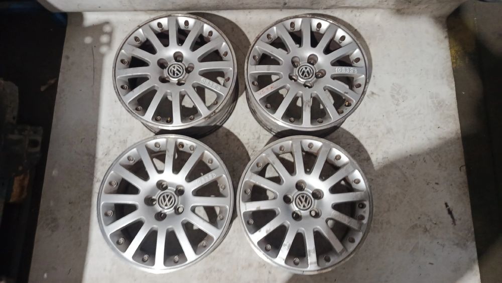 Conjunto de jantes VOLKSWAGEN Bora (1J2)