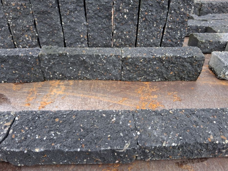 Kwietnik rabata palisada cegiełka cegła obrzeża obrzeże kostka brukowa