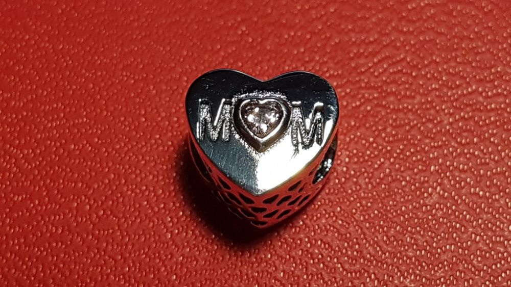 Jóia Conta de Prata Esterlina (Prata de Lei) S925 Coração de Mãe "MOM"