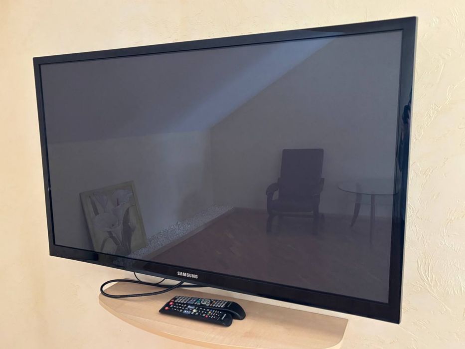 Телевізор Samsung PS51D450 51" (130 см)