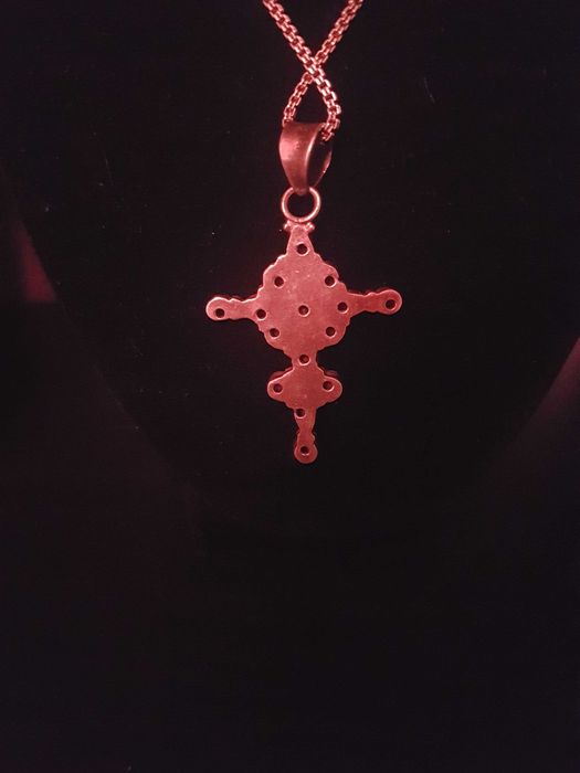 Prata Colar Antigo com Cruz em Prata e Pedraria