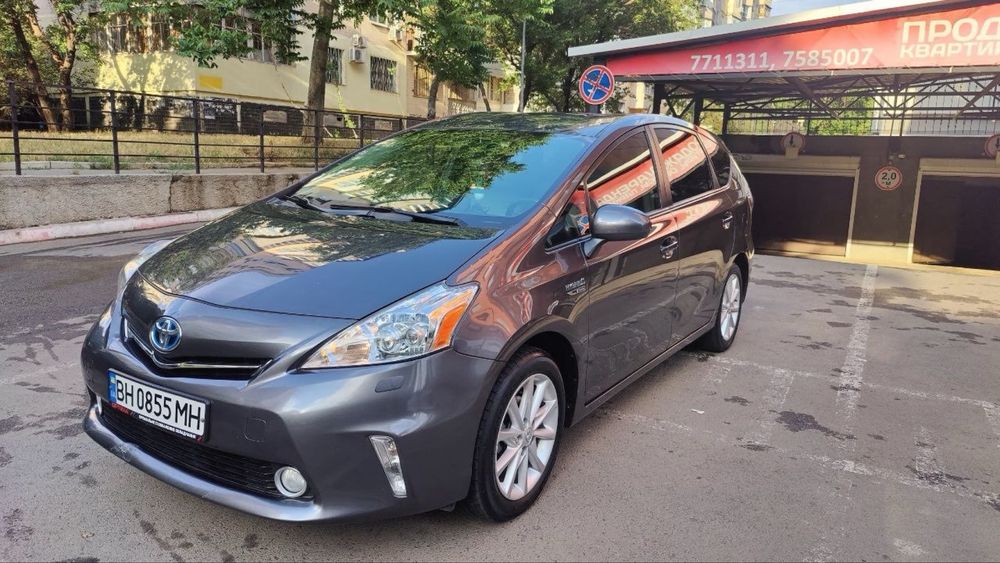 Продам Тoyota prius v 2014, 1,8 phev , газ