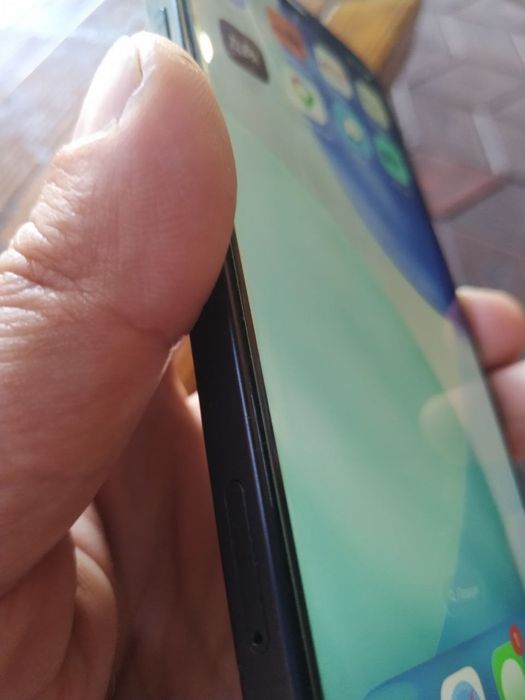 Iphone 12 с гарантією