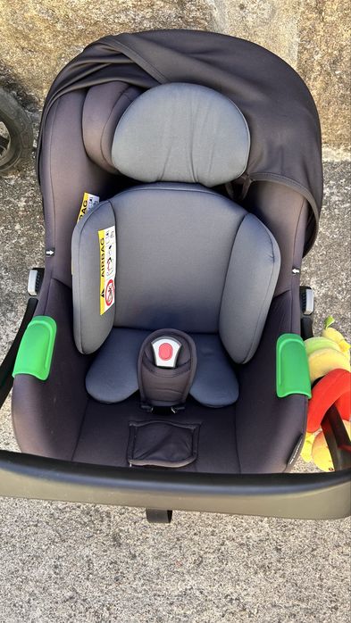 carrinho de bebé + bebe conforto e andador, tudo por 120€